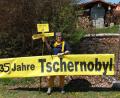 Bild: uz
Corona macht eine öffentliche Kundgebung schwierig. An den Atom-Unfall vor 35 Jahren erinnert Hilde Lindner-Hausner.