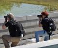 Bild: hcz
Die Fotografinnen Elke Englmaier und Margareta Czichon "unter" Wasser.
