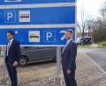 Bild: Bundespolizei, Franz Völkl
Zwei engagierte Eigengewächse der Weidener Justiz leiten die neue Spezialabteilung: Oberstaatsanwalt Christian Härtl (rechts) und sein Vertreter Dr. Marco Heß, hier am Grenzübergang Waidhaus.