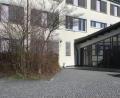 Bild: wro
Noch müssen die Türen zur gemeindlichen Leihbücherei (im Erdgeschoss des Fuchsmühler Rathausgebäudes) geschlossen bleiben.