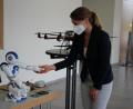 Bild: bdl
Digitalministerin Judith Gerlach mit einem Roboter der OTH Regensburg.