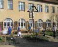Bild: kgg
Helfer der Lebenshilfe haben das Team der Umweltstation bei der Vorbereitung des Gartens unterstützt.
