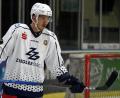 Archivbild: gb
Stürmer Louis Latta trägt auch in der kommenden Saison das Trikot der Blue Devils Weiden.