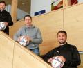 Bild: lst
Bekannte Fußballernamen in der Region: (von links) Michael Riester, Florian Schrepel und Christoph Hegenbart. Die drei gründeten jetzt die Weidener Fußballschule.