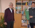 Bild: jr
Zum 70. Geburtstag von Wilhelm Forster (links) wünschte Bürgermeister Stefan Grillmeier (rechts) alles Gute.