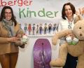 Bild: gf
Anna Wagner (rechts) und Katharina Ostermann (links) haben vor acht Jahren den gemeinnützigen Verein Amberger Kinder helfen ins Leben gerufen und blicken stolz auf zahlreiche Projekte zurück, mit denen benachteiligten Kindern oder Familien unterstützt werden konnten.