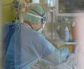 Symbolbild: Robert Michael/dpa
Die Zahl der Corona-Patienten auf den Intensivstationen in Weiden und Tirschenreuth ist stark zurückgegangen.