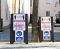 Bild: Gabi Schönberger
Trotz sinkender Inzidenzwerte bleibt die Maskenpflicht in den ausgewiesenen Bereichen der Stadt Weiden gültig.