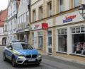 Bild: Wolfgang Steinbacher
Die Polizei muss Hinweisen auf Corona-Verstößen nachgehen, auch wenn sie sich als unberechtigt herausstellen. Hier eine Streife in der fast menschenleeren Amberger Altstadt.