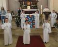 Bild: Dobmeier
Am Sonntag empfingen sieben Buben die Erstkommunion in St. Marien Rothenstadt.