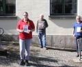 Bild: wro
Christine Gärtner (Nachbarschaftshilfe Pullenreuth), Seniorenbeauftragte Sandra Pinzer, Hans Spörrer und Bürgermeister Hubert Kraus (von links) stellten die Geschenkidee zum Muttertag und zum bevorstehenden Vatertag am Rathaus vor.