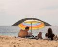 Bild: John-Patrick Morarescu/dpa
Die Corona-Infektionszahlen in Europa sinken, die Vorfreude auf den Sommerurlaub steigt.