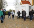 Bild: gru
Der Gemeinderat begutachtete den neuen Verkaufswagen für die Gemeindefeste aller Vereine in Edelsfeld.