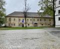 Bild: Eichl
Der ehemalige Marstall, das sogenannte Kavaliersgebäude der Friedrichsburg, soll für 5,5 Millionen Euro renoviert werden. Für die Finanzierung fehlen aber noch eingeplante Fördermittel.