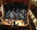 Bild: aks
Dirigent Armando Merino und das Ensemble "der/gelbe/klang" nahmen die drei Uraufführungen "Walther & The Next Generation" im Stadttheater Amberg auf.