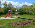 Bild: jr
Zum wiederholten Mal findet in Mitterteich ein Freiluftgottesdienst im Stadtpark Wiendlwiese statt. Am Pfingstsonntag nutzt die Pfarrei St. Jakob dazu erneut die Rasenfläche zwischen dem Spielplatz und der Baumreihe.