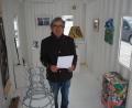 Bild: bl
Die "Kunsthalle Pertolzhofen" ist aktuell einer der wenigen Orte in Deutschland, die eine neue Ausstellung zu bieten haben. Heiko Herrmann hat hier Werke um sich versammelt, die viel mit Kunstvermarktung, Umdeutung und Übermalung zu tun haben.
