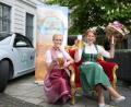 Bild: Bayerischer Brauerbund
Bierkönigin 2019/21 Vroni Ettstaller (links) und Bierkönigin 2021 Sarah Jäger.