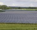 Archivbild: Petra Hartl
Freiflächen-Photovoltaikanlagen erleben einen Boom. Der Marktrat Winklarn sprach sich in seiner Sitzung gegen Solarparks aus.