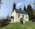 Bild: soj
Am Fuße der Kalvarienbergkapelle bei der Mariengrotte wurde die Maiandacht gefeiert