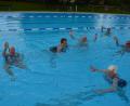 Bild: jr
Bestens gelaunt präsentierten sich trotz des schlechten Wetters am Dienstagvormittag diese Frühschwimmer.