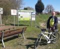 Bild: Lowak
Bernd Henkel aus Albersrieth ist mit seinem E-Bike regelmäßig auf dem Bocklradweg unterwegs.