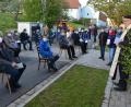 Bild: jr
Im Anschluss an die Maiandacht in der Dorfmitte erhielten die sanierte Dorfglocke und der neu gestaltete Dorfmittelpunkt in Pechofen den kirchlichen Segen durch Stadtpfarrer Anton Witt
