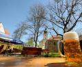 Symbolbild: Stephan Huber
Die Kontaktbeschränkungen im Landkreis Amberg-Sulzbach werden am Dienstag, 1. Juni, gelockert. Drei Hausstände dürfen sich nun wieder treffen. Das gilt auch beim Biergartenbesuch.