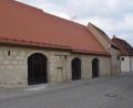 Bild: wku
Die Sanierung der Stadelreihe ist so weit fortgeschritten, dass der Marktrat dort noch im Juni erstmals zu einer Sitzung zusammentreten kann, glaubt Bürgermeister Bernhard Köller.