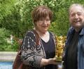 Bild: Schwab, Mareike
Ein bisschen mussten Heidemarie und Wolfgang Sander auf ihren Preis warten, den Bären für das „Goldene Stadttor 2021“. Das Filmemacher-Ehepaar hat ihn in der Kategorie Region für Deutschland gewonnen.