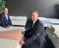 Bild: Lowak
Professor Alexander Schuh (links) und Unternehmer Martin Schwab haben solange getüftelt, bis sie mit ihrer Matratze zufrieden waren.