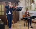 Bild: Wolfgang Reger/exb
Anna und Verena Fischer gestalteten die Maiandacht in der Stadtpfarrkirche musikalisch.