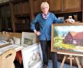 Bild: ubb
In seinem Wohnzimmer präsentiert Ludwig Kellner verschiedene Aquarelle und Ölgemälde. Unter anderem hat er die Kammerermühle gemalt, wo er als junger Mann auf dem Hof mitgearbeitet hat.