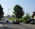 Bild: kgg
Wegen der anstehenden Arbeiten ist die Pfaffenreuther Straße nur einspurig befahrbar. Der Verkehr im Abschnitt von der Siedlungsstraße bis zur Gartenstraße wird per Ampel geregelt.