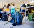 Bild: Christoph Soeder/dpa
In den Schulen soll im Regelbetrieb unterrichtet werden - unabhängig davon, ob Schülerinnen und Schüler geimpft sind oder nicht.
