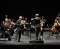 Bild: Petra Hartl
Das Württembergische Kammerorchester Heilbronn mit dem Hornisten Stefan Dohr gastierte im Stadttheater Amberg.