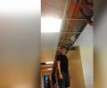 Bild: Realschule Auerbach
Um den neuen Glasfaseranschluss auch im Gebäude optimal nutzen zu können, wurden während des Schul-Lockdowns in der Realschule Auerbach insgesamt 16 Kilometer an Kabeln verlegt.