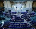 Symbolbild: Kay Nietfeld
Blick in den Plenarsaal des Bundestags in Berlin.