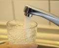Symbolbild: Petra Hartl
Trinkwasser sollte in einigen Neunkirchener Straßen nicht aus dem Hahn getrunken werden.
