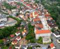 Luftbild: MIchael Ascherl
Der Stadtplatz ist das Sahnestück Neustadts. Außen herum ist aber vielerorts Sanierungsbedarf da, sagen Fachleute vom Planungsbüro Kuchenreuther.