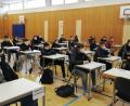 Bild: Florian Dendorfer/exb
Die Realschüler lauschten dem Vortrag.