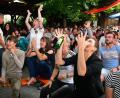 Archivbild: Petra Hartl
So emotional war das Public Viewing im Amberger Wild Vaitl am 27. Juni 2018. Damals spielte bei der Fußball-Weltmeisterschaft Deutschland gegen Südkorea, unterlag mit 0:2 und schied aus.