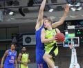 Bild: medi Bayreuth
Nico Wenzl (am Ball) im Trikot von medi Bayreuth. Nach vier Jahren verlässt der Neustädter den oberfränkischen Basketballbundesligisten.