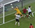 Bild: Matthias Hangst/dpa
Robin Gosens (links, in weiß) trifft zum zwischenzeitlichen 4:1 für die deutsche Nationalmannschaft gegen Portugal.