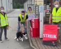 Bild: Christin Rappl/exb
Verdi-Streikposten am Montag vor dem Stahlgruber-Werkstor.