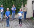 Bild: bö
Junge Aktive der Trachtenkapelle Hohenburg schaffen das Junior-Leistungsabzeichen des Nordbayerischen Musikbunds (von links): Ausbilderin Anja Paulus, Susanne Wolfsteiner, Noah Weiß, Laura Irlbacher, Emma Jung , Gabriel Junkes und Ausbilderin Stephanie Jung.