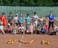 Bild: ak
Übungsleiterin Larissa Sollfrank (rechts) gestaltete den Tennisschnupperkurs des SV Kulmain.