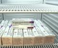 Archivbild: Petra Hartl
Der Impfstoff von Astrazeneca bleibt im Kühlschrank, weil er derzeit nicht genügend Abnehmer findet.
