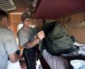 Bild: Øíhová Michaela/CTK/dpa 
Zwei Männer sind in einem Zugabteil. Dieser soll zur Unterbringung von Obdachlosen, eventuell auch von Freiwilligen und Rettungskräften genutzt werden. Bei dem Unwetter am Donnerstag waren fünf Menschen ums Leben gekommen und rund 200 verletzt worden.