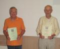 Bild: is
Der Männergesangverein Pressath ehrte Ulrich Schanz (links) für 25 Jahre und Siegfried Köstler (rechts) für 50 Jahre Vereinszugehörigkeit.